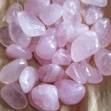 Load image into Gallery viewer, Rose Quartz - Tumbled