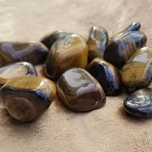 Load image into Gallery viewer, Tigers Eye - Tumbled
