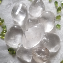 Load image into Gallery viewer, Clear Quartz - Tumbled
