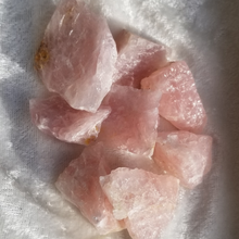 Load image into Gallery viewer, Rose Quartz - Raw
