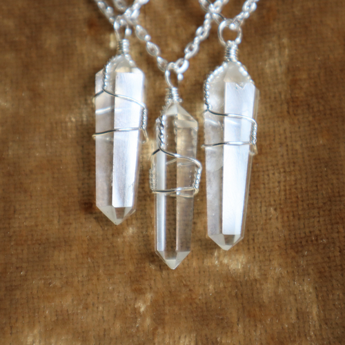 Clear quartz crystal pendant necklace