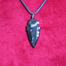 Load image into Gallery viewer, Handmade black obsidian arrowhead pendant necklace. Crystal necklace. 
