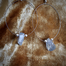 Load image into Gallery viewer, Raw celestite crystal hoop earring
